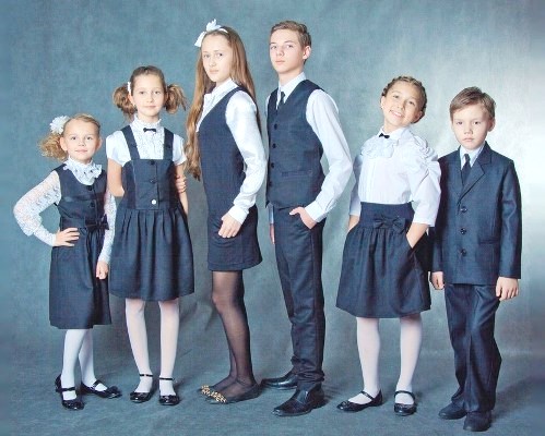 Обеспечение учащегося школьной формой.